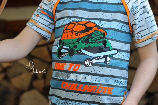 Casual Raglan mit Turtle | Modell/Foto JakoKi, Kirsten Heuter